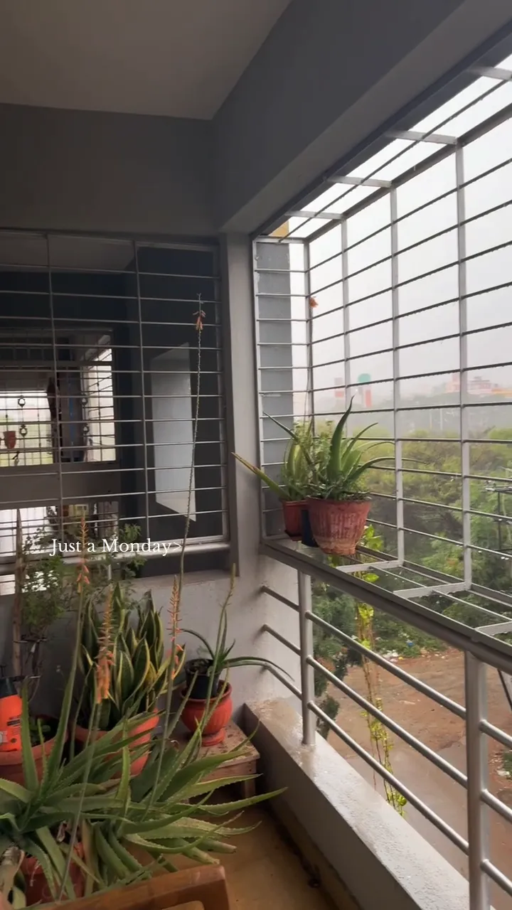 It was a 10second video of nature

My iphone

It was easy